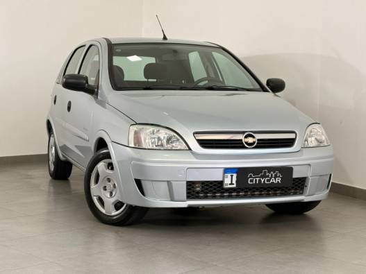 CHEVROLET - CORSA - 2011/2012 - Prata - R$ 35.900,00