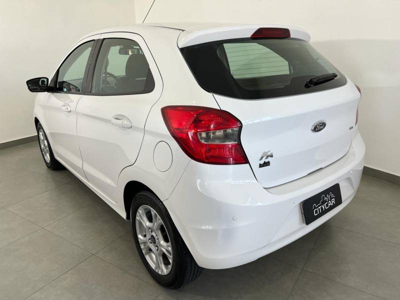 FORD - KA - 2014/2015 - Branca - R$ 43.900,00