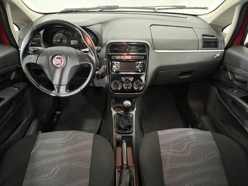 FIAT - PUNTO - 2012/2012 - Vermelha - R$ 37.900,00